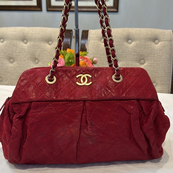 Authentic Chanel Matelasse shoulder bag - Picture 4 of 15